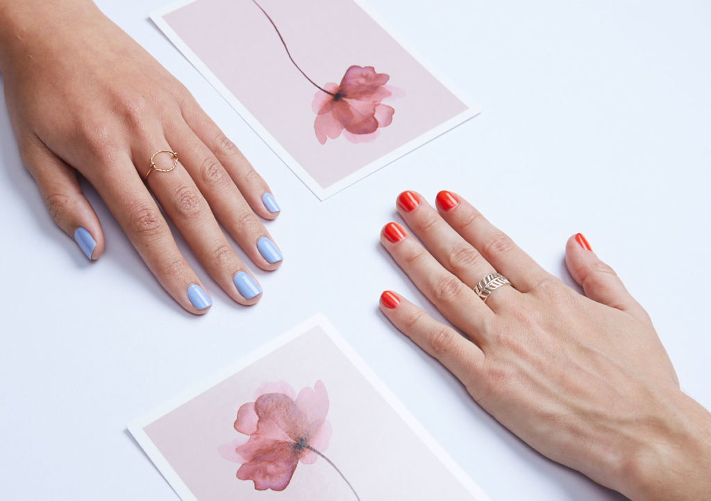 Ongle main manucure échange partage fleur desgin